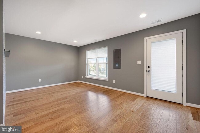 Building Photo - 5509 Valmarana Way