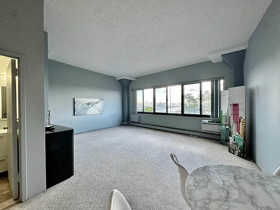 Building Photo - 10 Bay Street Landing