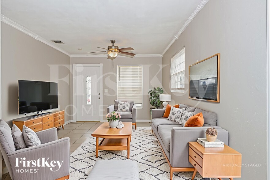 Building Photo - 1443 7th St