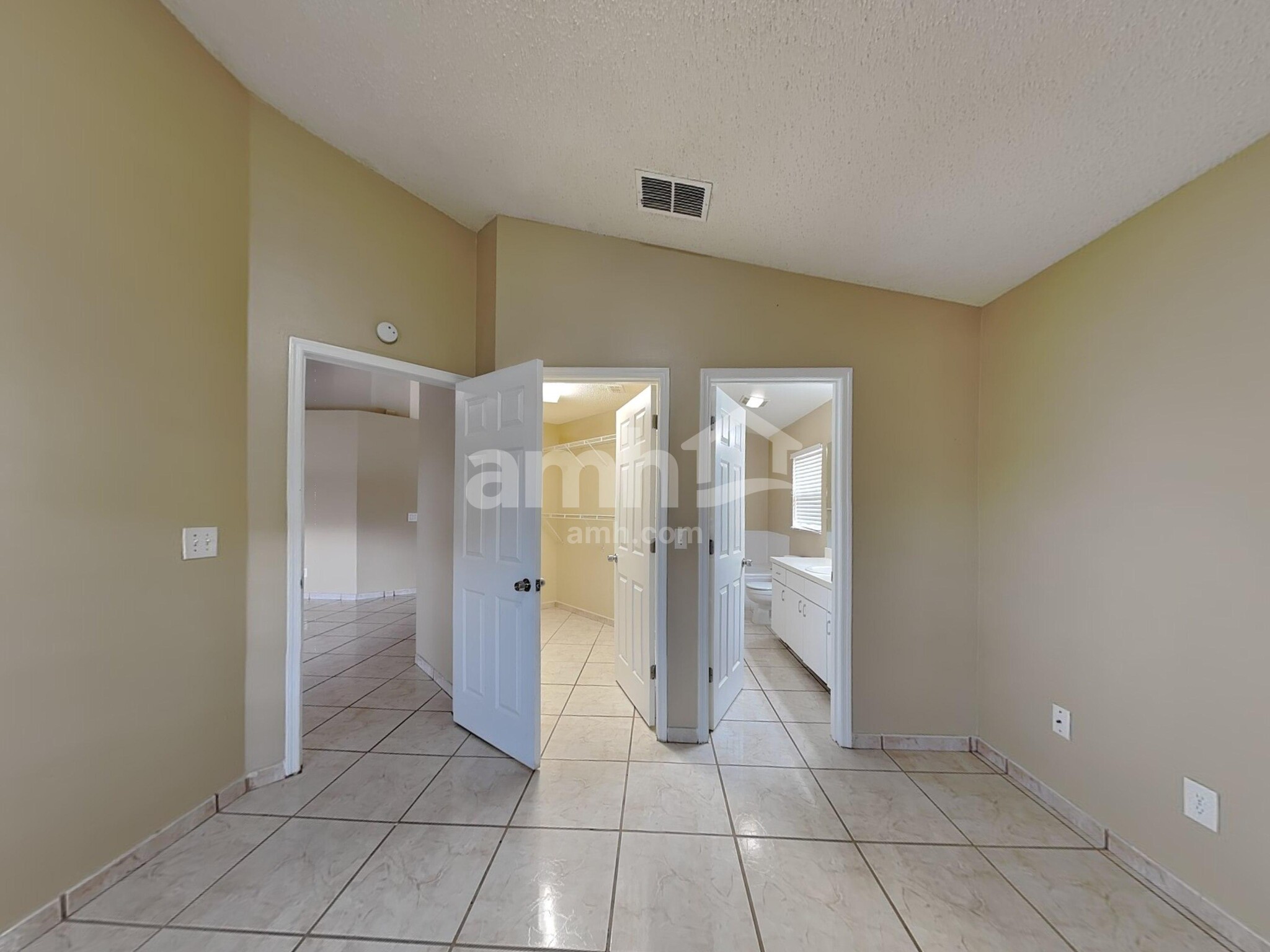 Building Photo - 4232 Pacifica Dr