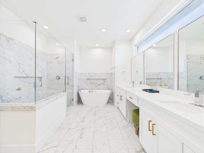 Building Photo - 4306 Idaho St