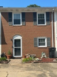 Building Photo - 914 C Avenue