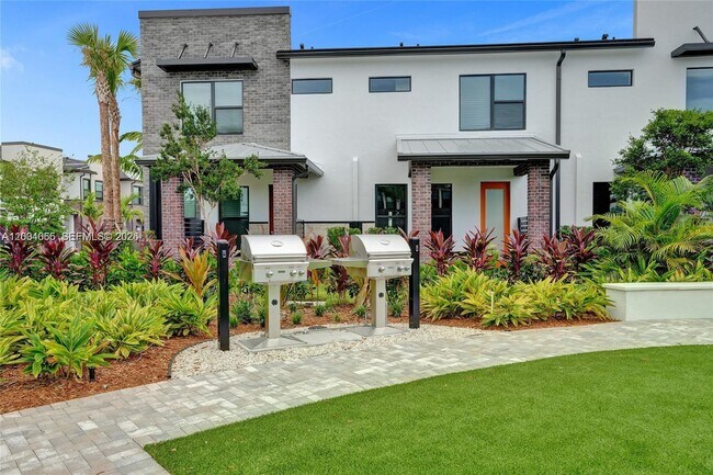 Building Photo - 8344 NW 7th Pl