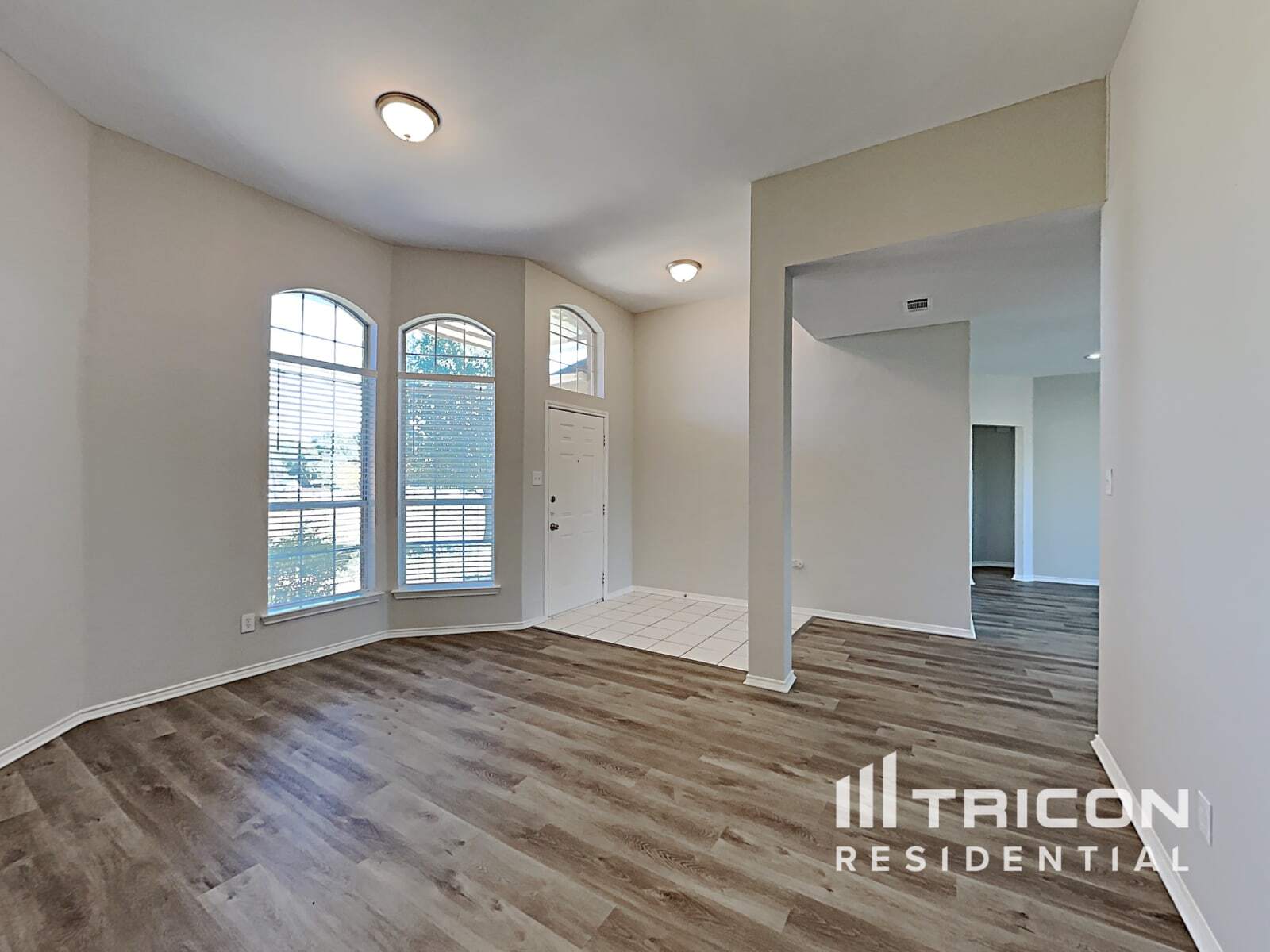 Building Photo - 1081 Treehouse Ln