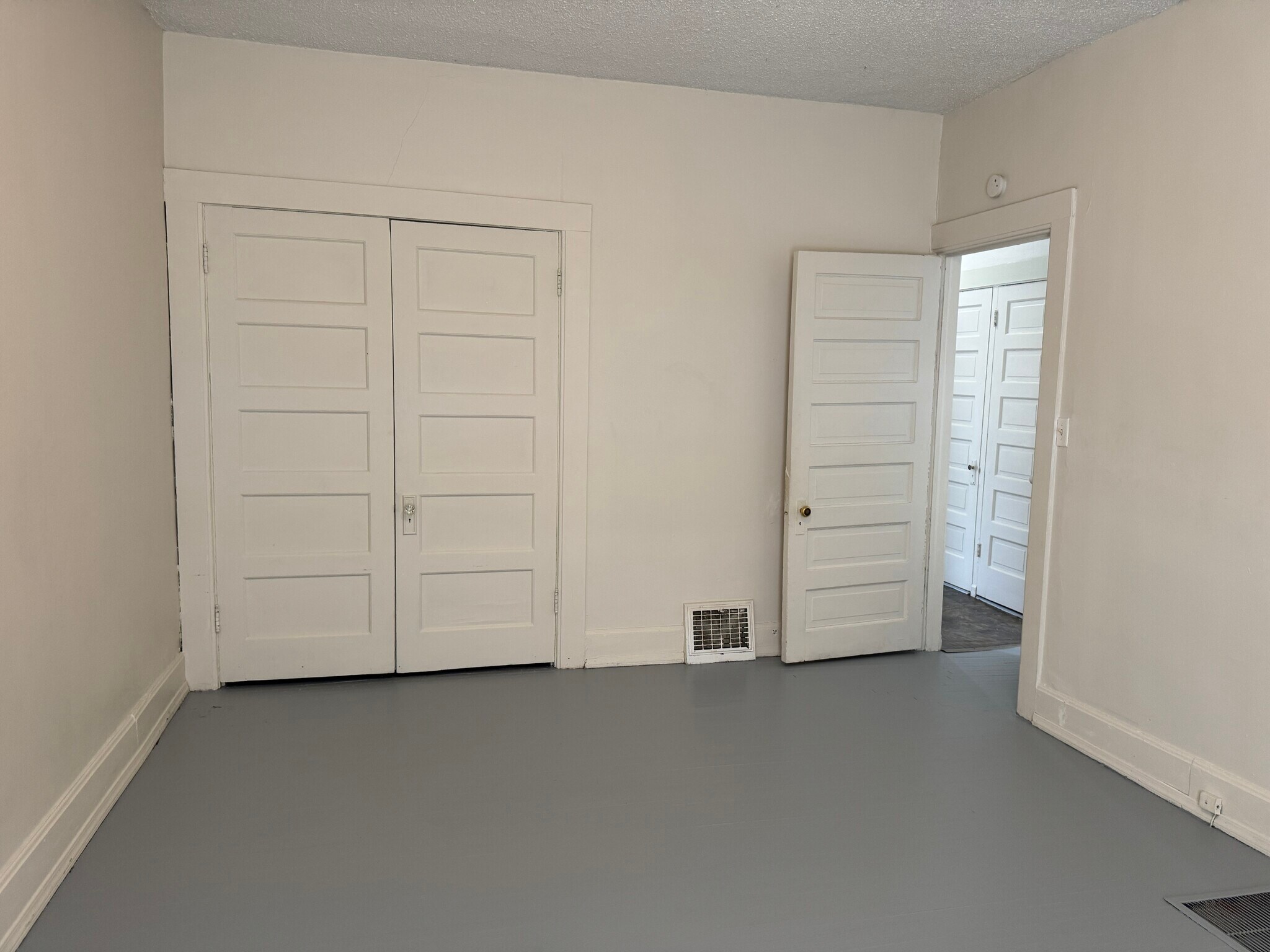 Building Photo - 1421 Grand Ave