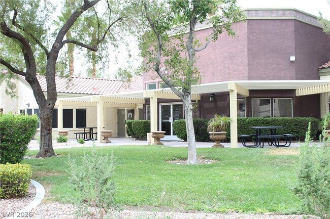 Building Photo - 7885 W Flamingo Rd