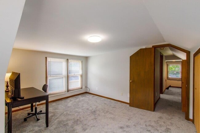 Building Photo - 7255 Osceola Dr