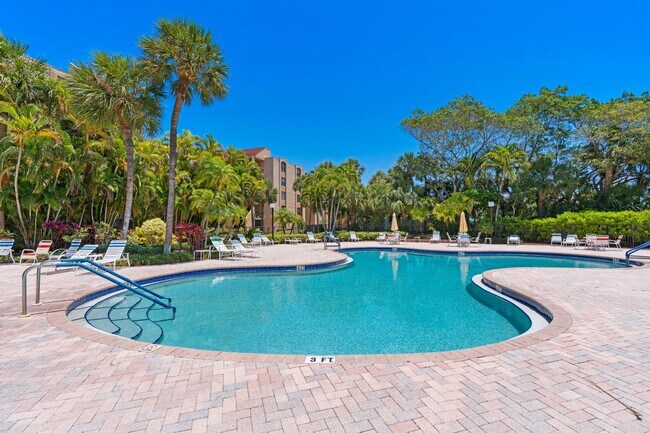 Building Photo - 750 Egret Cir