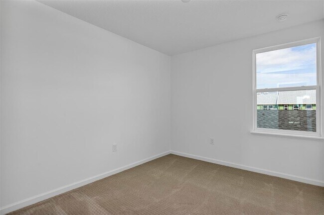 Building Photo - 1851 Pinecliff Dr