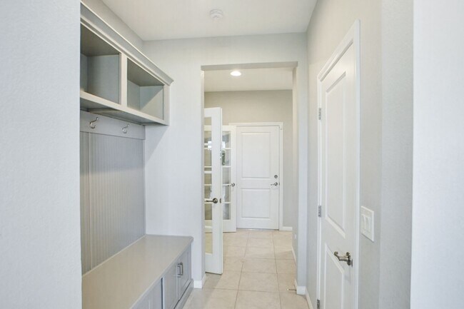 Building Photo - Beautiful 4 Bedroom Home In A Gated Skye Canyon Community