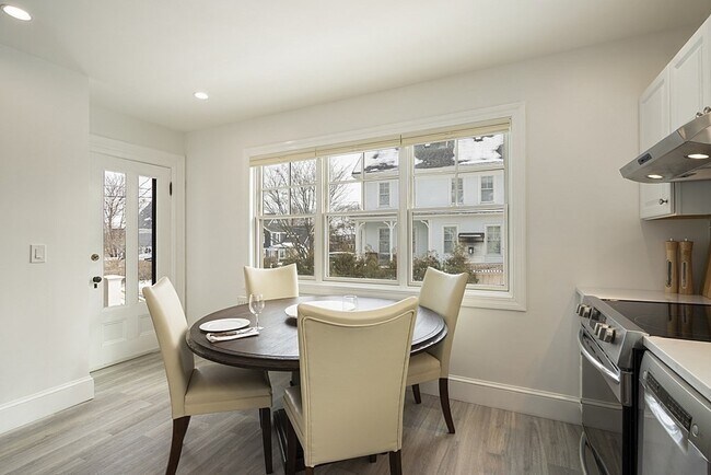 Building Photo - 13 Broadway Ave