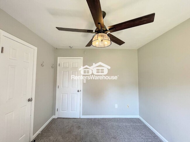 Building Photo - 2404 Haywood Ave