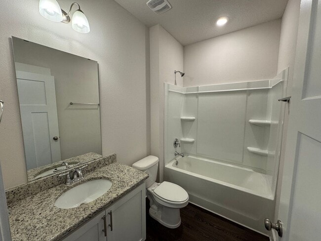 Building Photo - Gulf Breeze - Roman Oaks - 4 Bedroom, 3 Ba...