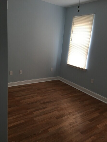 Building Photo - 4036 Reno St