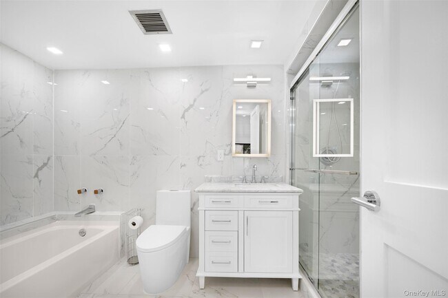 Building Photo - 141 Great Neck Rd