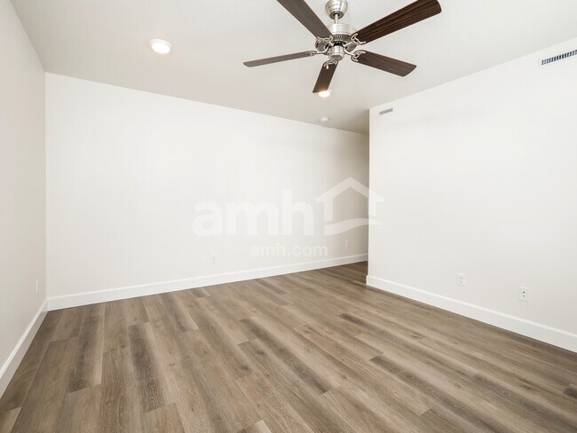 Building Photo - 6442 Intuition Ln