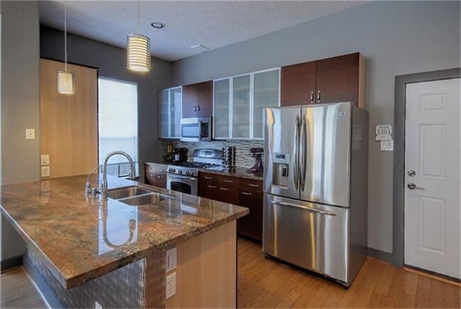 Building Photo - 1414 Emancipation Ave