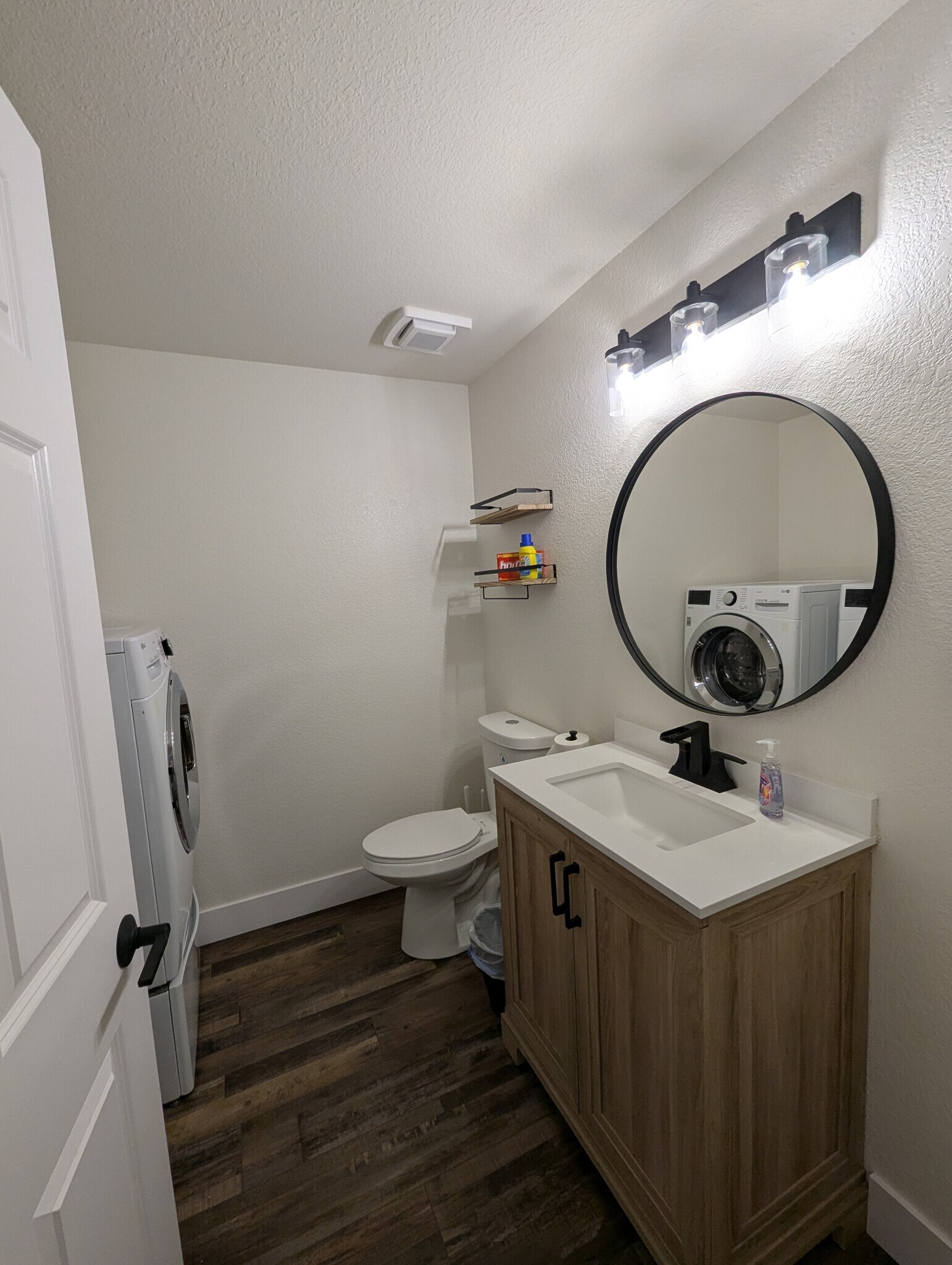 Half Bath/Laundry - 319 10th Ave SE