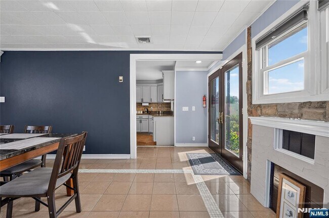 Building Photo - 8 Coyles Ct
