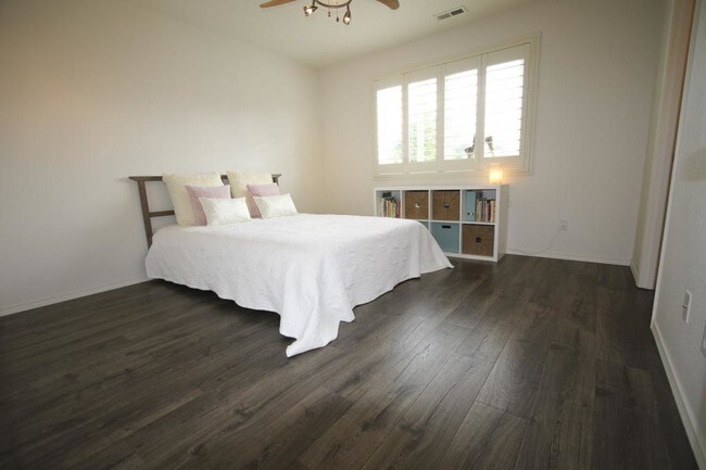 Building Photo - 16075 SW Whistling Swan Ln