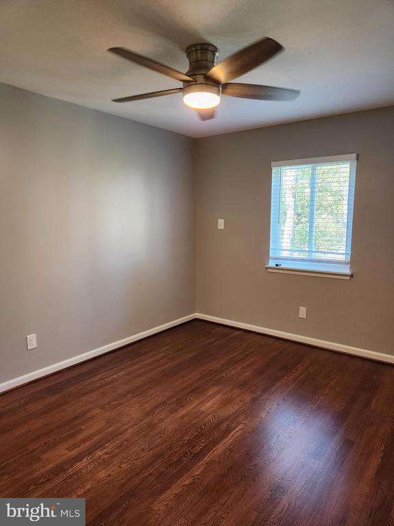 Building Photo - 8404 N Brook Ln