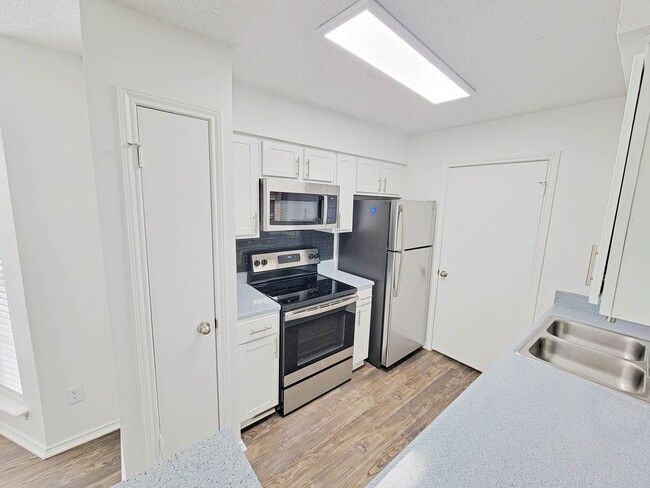 Interior Photo - Bear Creek at Harwood Apartments