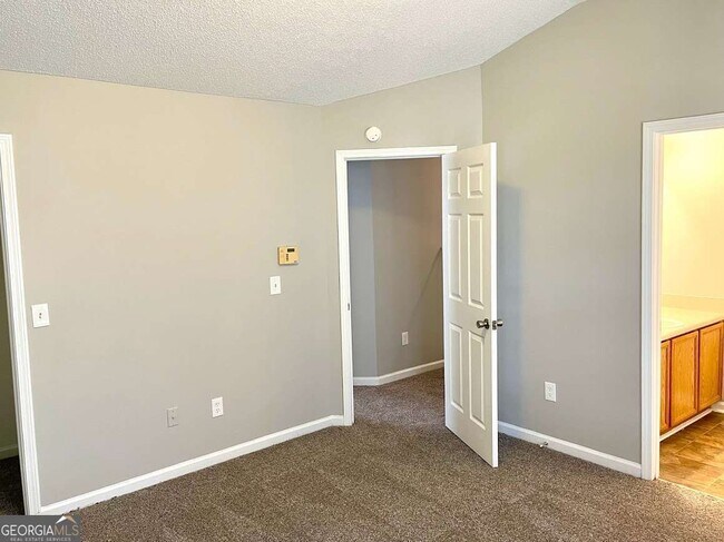 Building Photo - 7104 Merrywood Dr