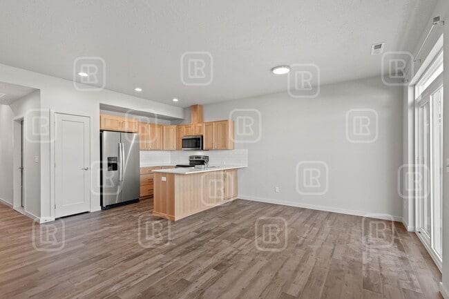 Building Photo - 214 S Woodlawn Rd