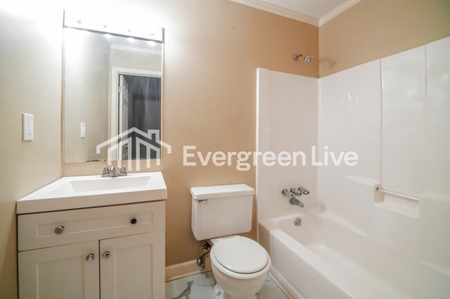 Building Photo - 6253 S Skyline Dr