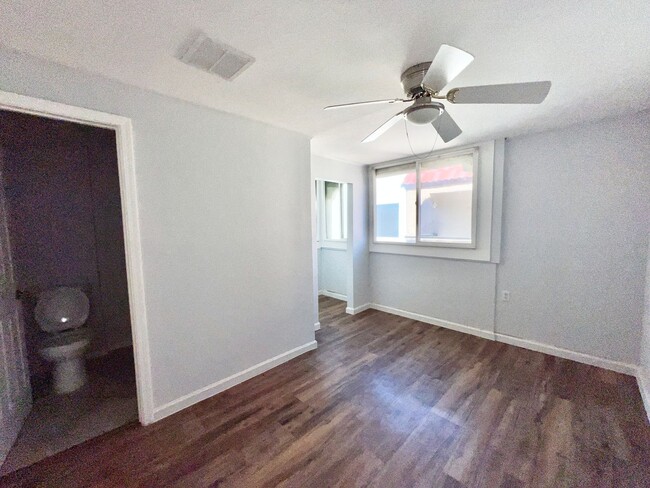 Building Photo - 5096 Spencer St