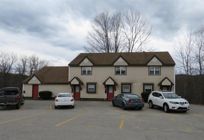 Primary Photo - 123 Lake St