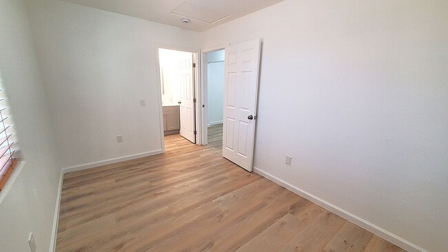 Building Photo - Just remodeled 2 bedrooms and 2 full bathrooms apartment.