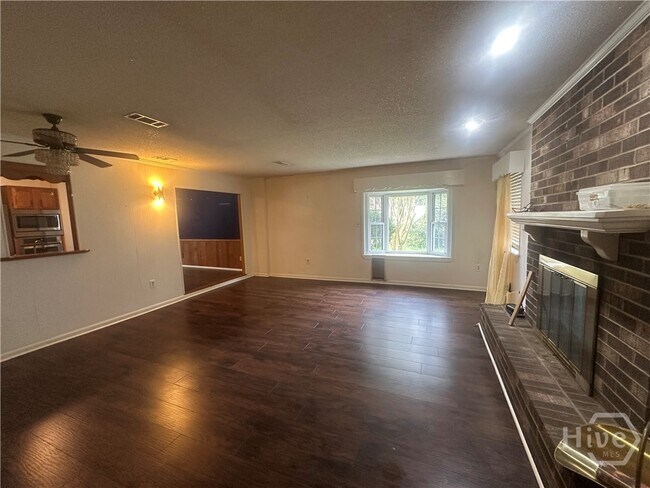 Building Photo - 2217 Bacon Park Dr