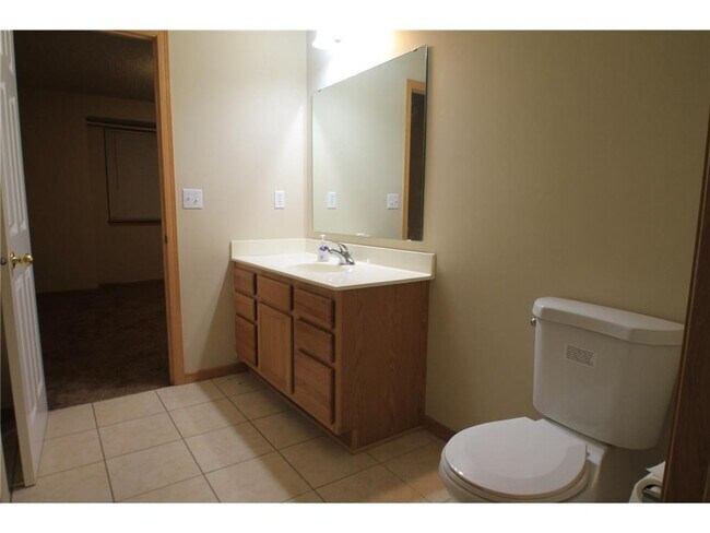 Building Photo - 14975 Pinto Ln