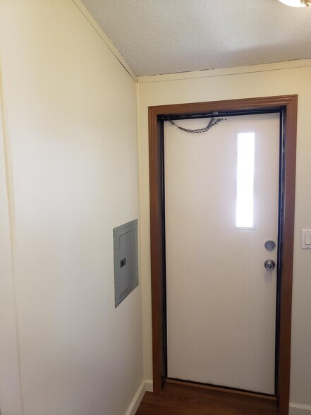 Building Photo - 205 Cross Dr