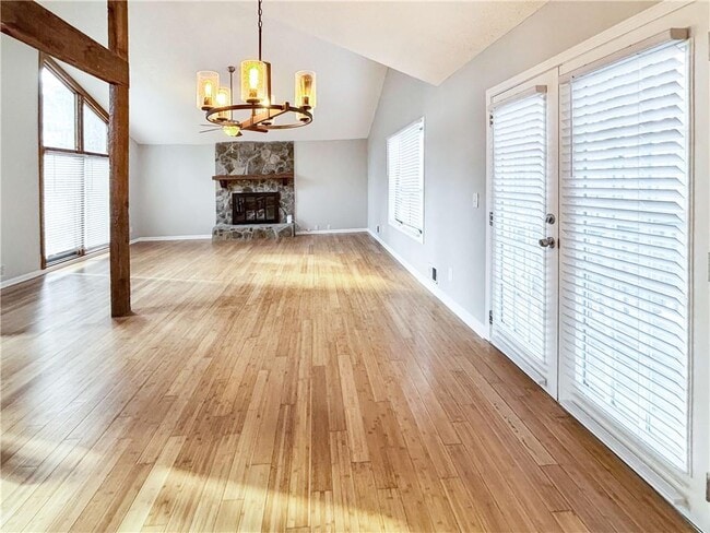 Building Photo - 1543 Hillhaven Dr