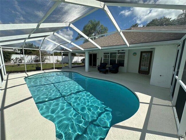 Building Photo - 1510 Oracle Dr