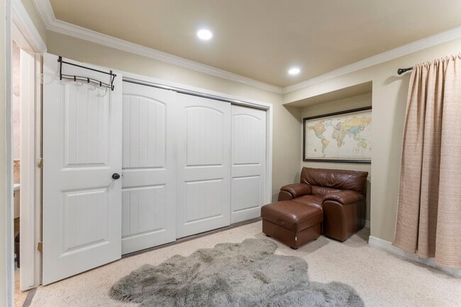 Building Photo - 2209 W Settler's Way