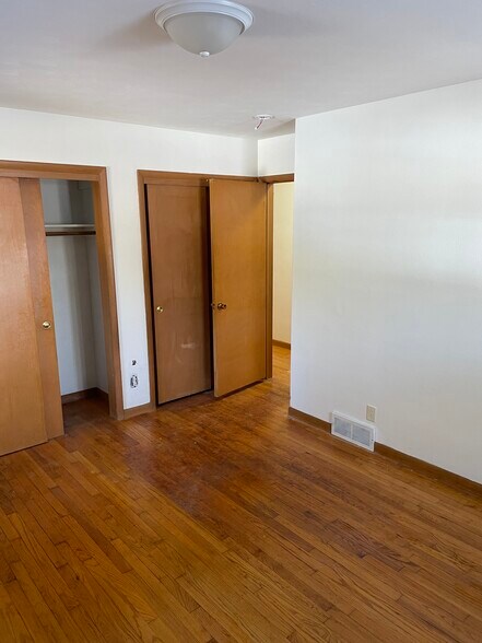 Building Photo - 6310 Abraham Dr