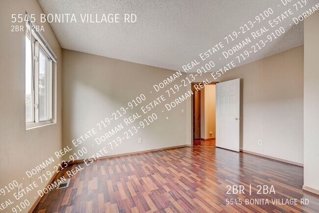 Building Photo - 5545 Bonita Village Rd