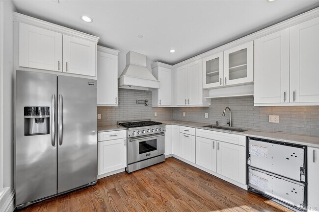 Building Photo - 165 Piermont Ave