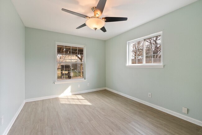 Building Photo - Beautiful 3 bedroom, 2 bathroom home in Windsor Park Hills!!!