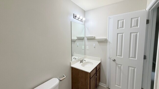 Building Photo - 765 Rockbass Rd