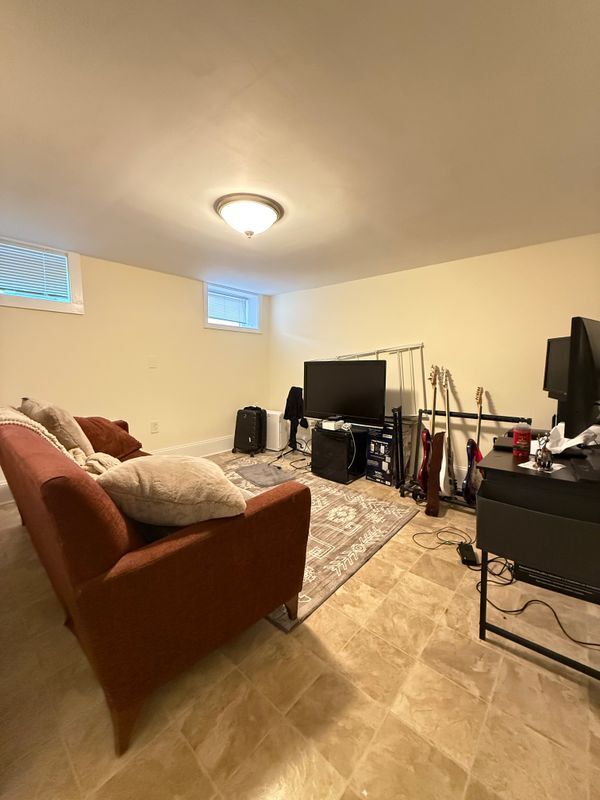 Building Photo - 235 Charles St