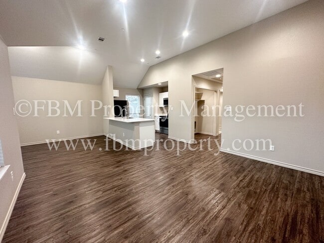 Building Photo - 1203 N Clay St