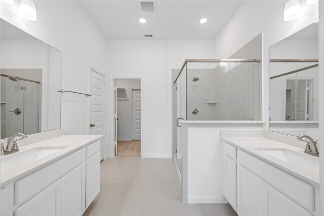 Building Photo - 7223 Blue Gentiana Ln