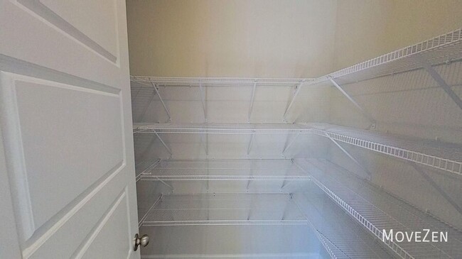 Building Photo - 269 Lavinia Cir