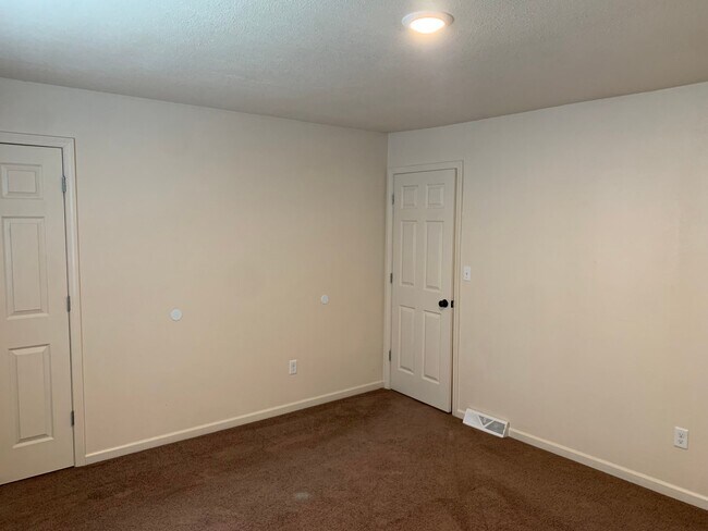 Building Photo - 4907 Scruggs Station Rd