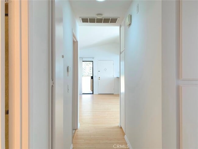 Building Photo - 2303 Presado Dr