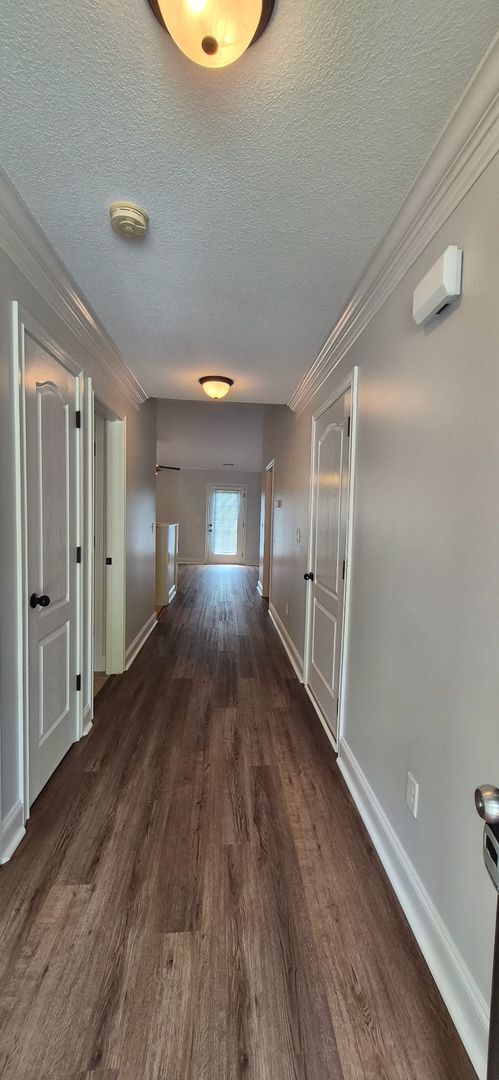 Building Photo - Updated 2br/2ba condo in the heart of West...